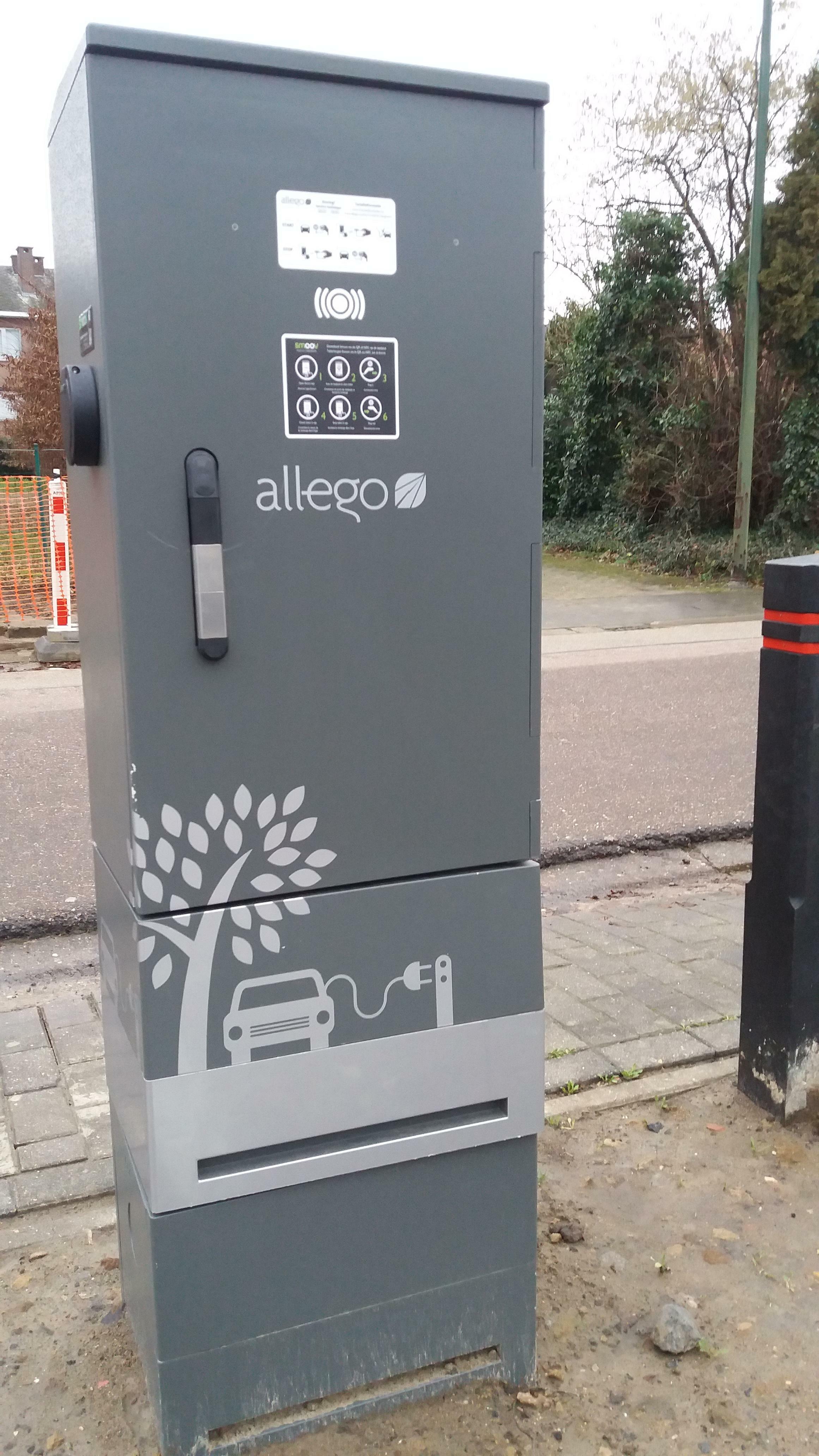 Oplaadpaal aan sportcentrum De Koekoek